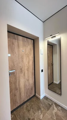 Euro-2 bedroom apartment with new renovation on gas! Near embankment!