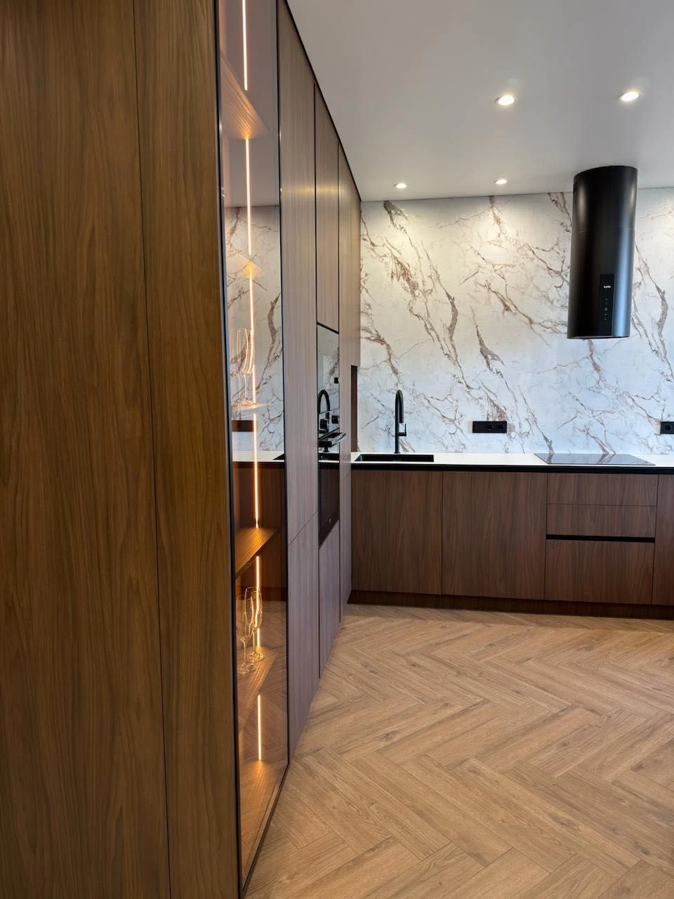 3-room apartment with Designer Renovation! Near Central Park