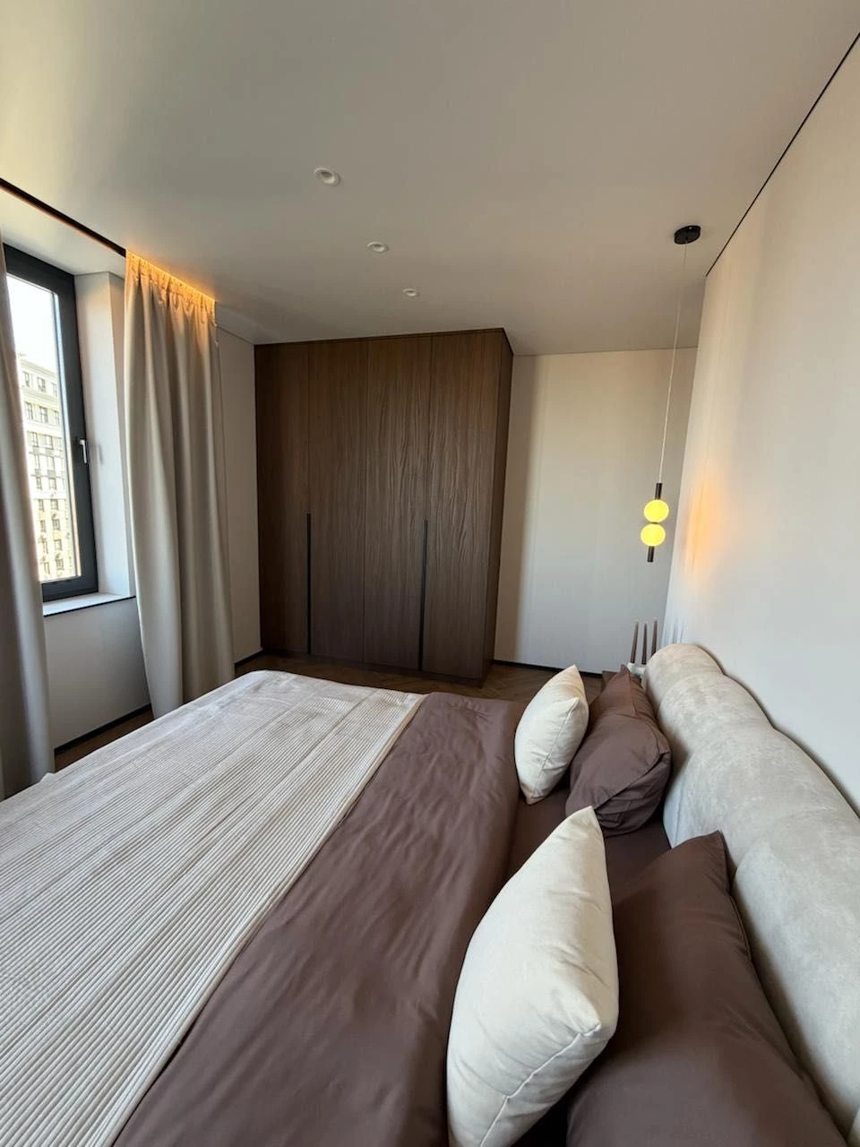 3-room apartment with Designer Renovation! Near Central Park