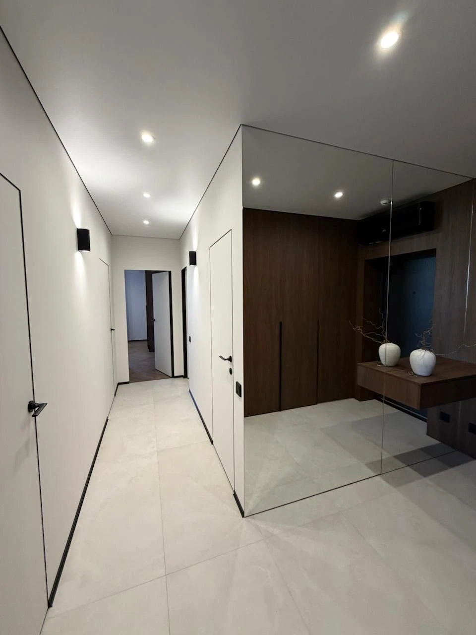 3-room apartment with Designer Renovation! Near Central Park