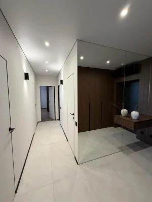 3-room apartment with Designer Renovation! Near Central Park