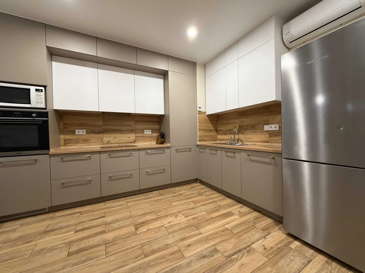 Luxury apartment for sale with renovation. Government programs - YES