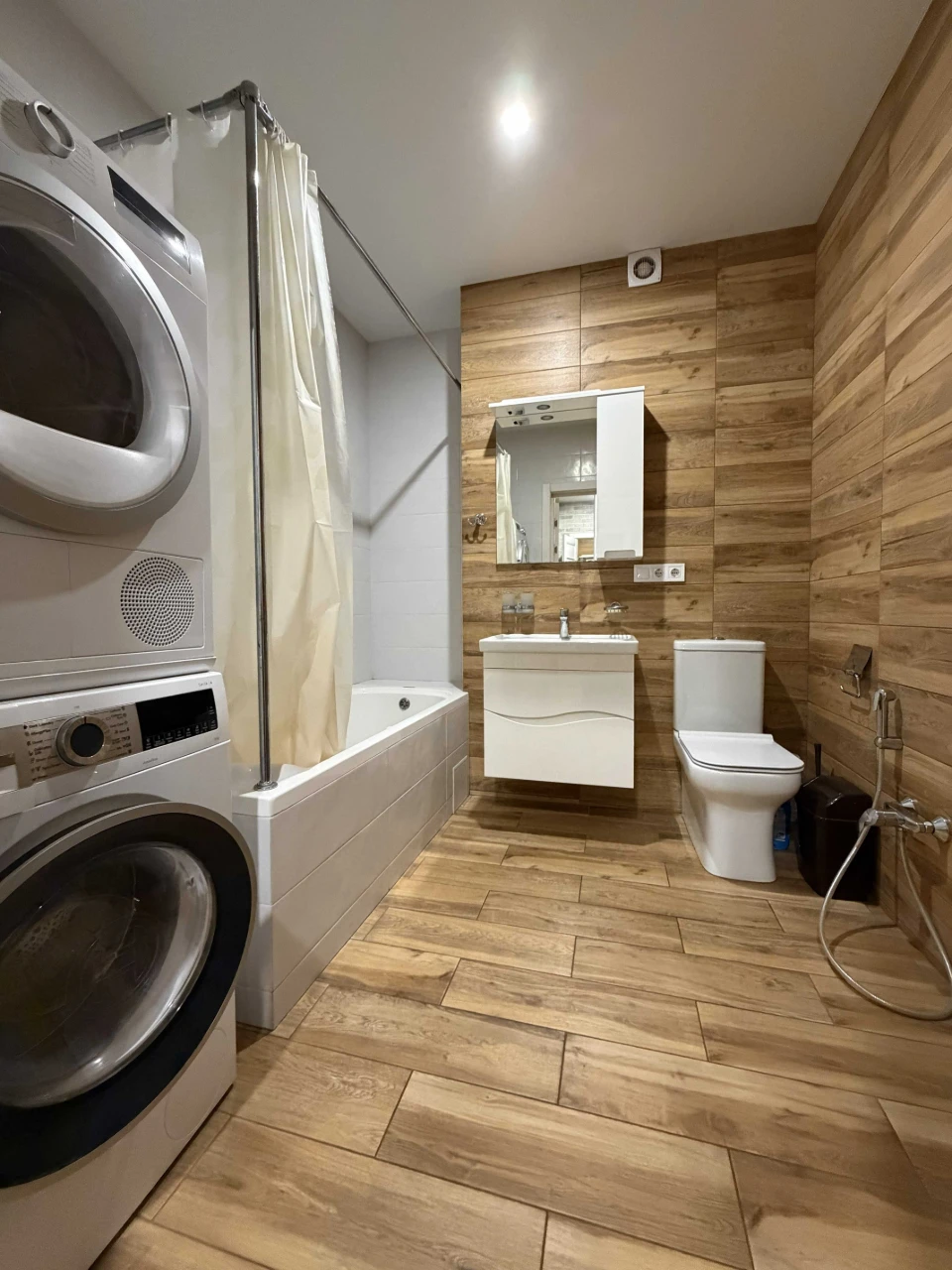 Luxury apartment for sale with renovation. Government programs - YES