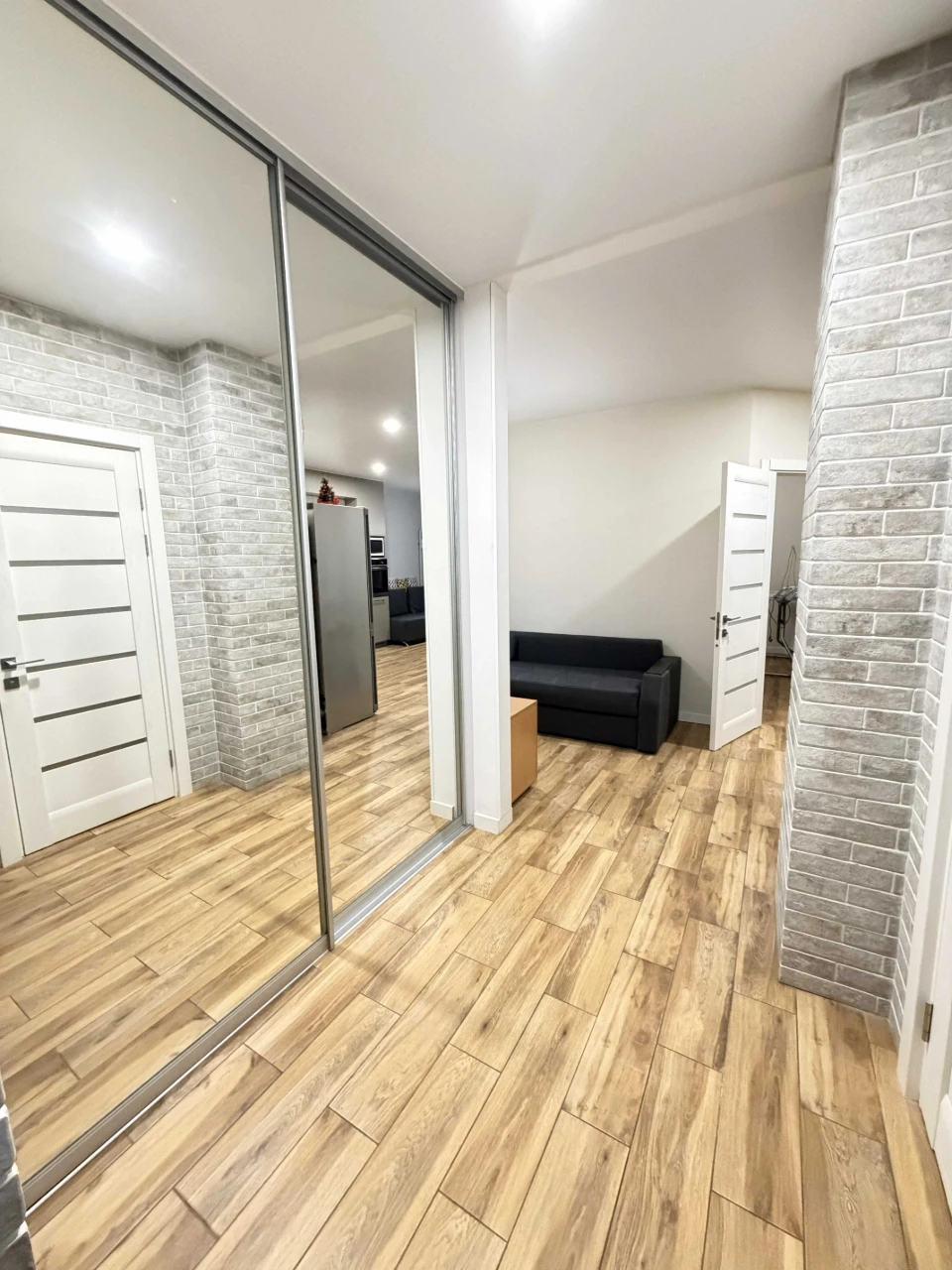 Luxury apartment for sale with renovation. Government programs - YES