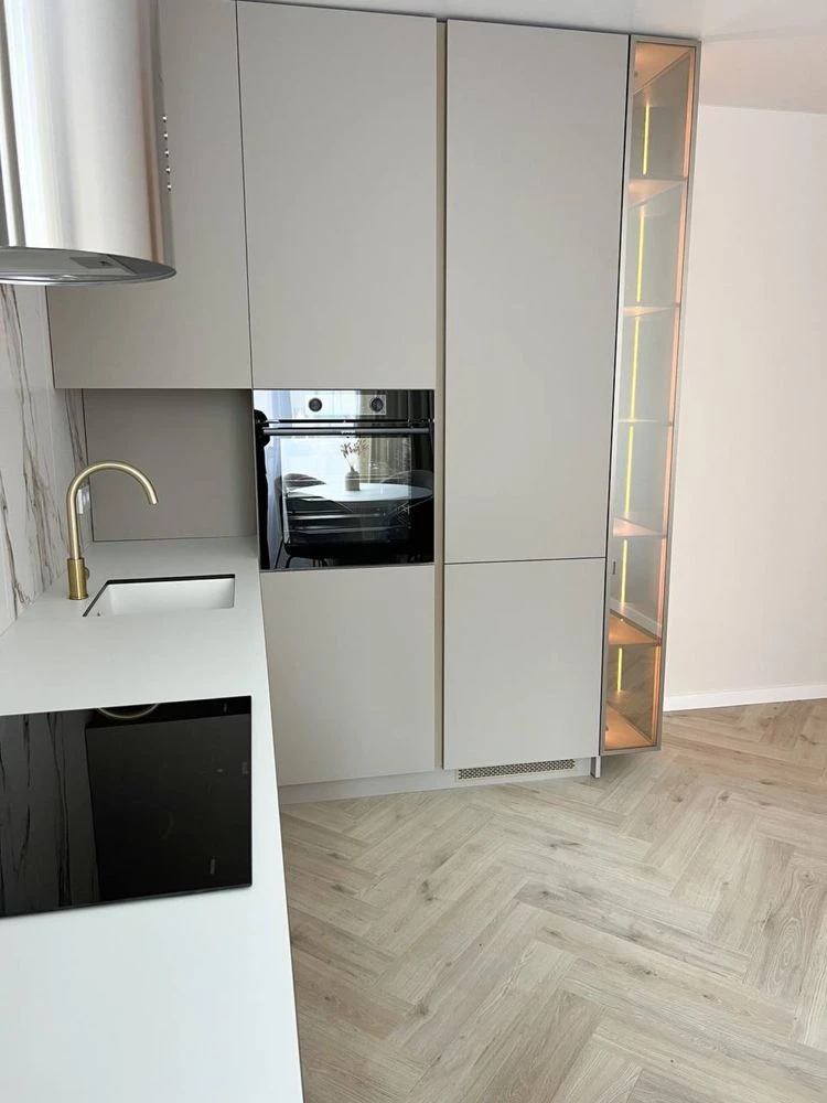 Apartment for Sale: Two-Room Apartment with Designer Renovation in ЖК Цент