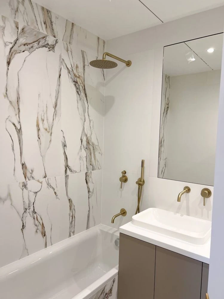Apartment for Sale: Two-Room Apartment with Designer Renovation in ЖК Цент