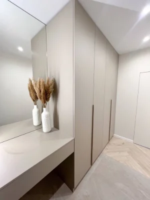 Apartment for Sale: Two-Room Apartment with Designer Renovation in ЖК Цент
