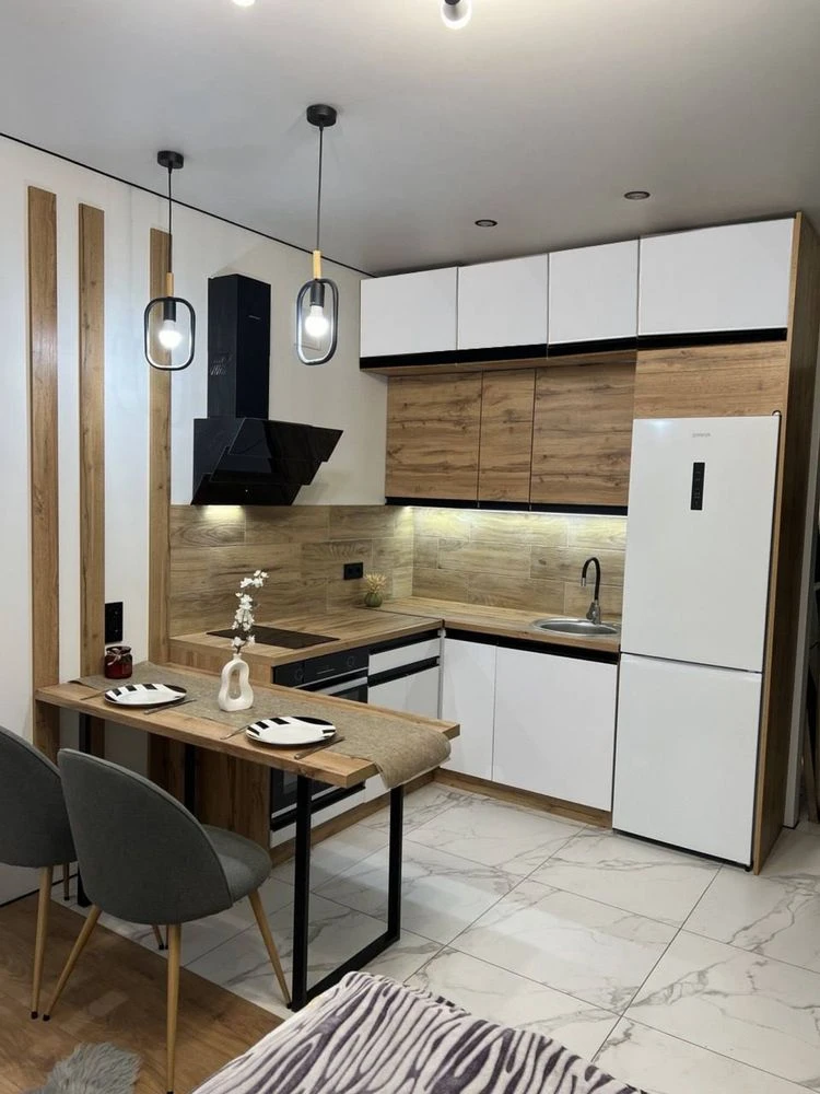 New, fully furnished apartment! Never lived in!