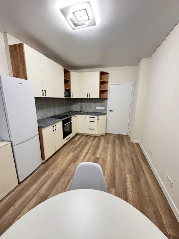 New object! One-bedroom apartment with renovation! House with ge