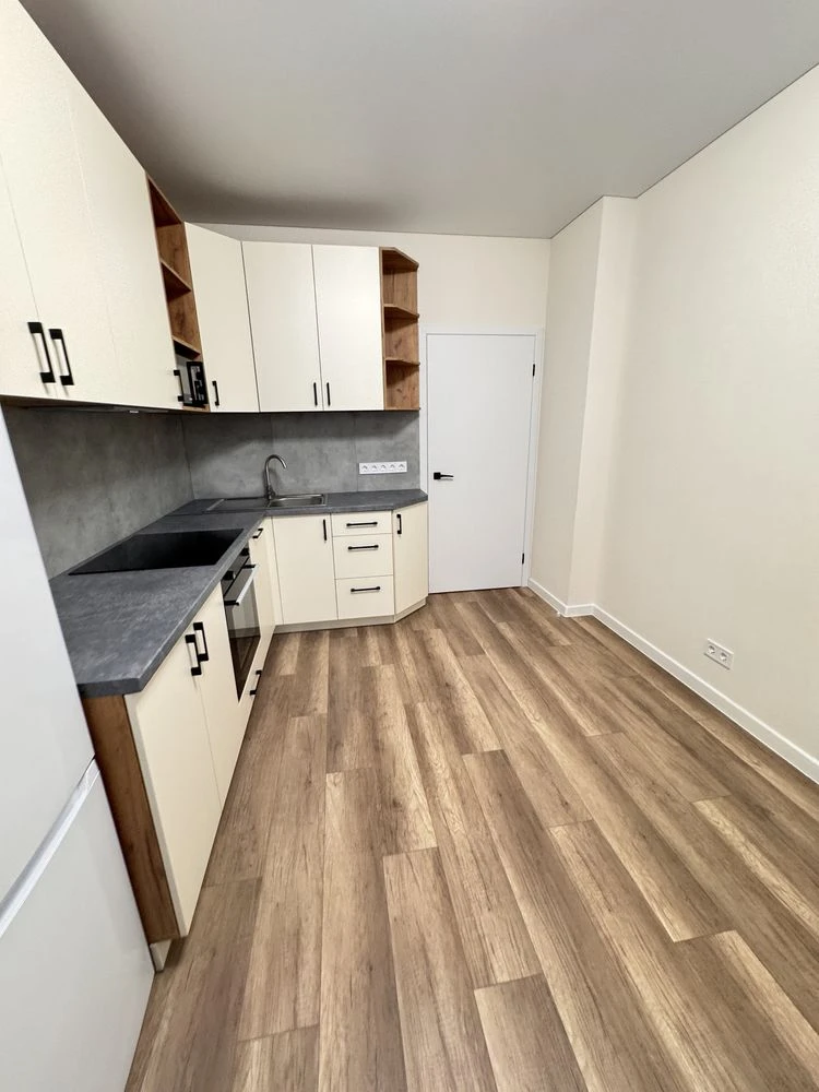 New object! One-bedroom apartment with renovation! House with ge