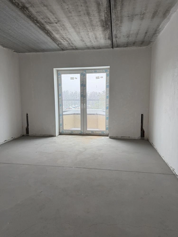 2-room apartment with a large studio kitchen
