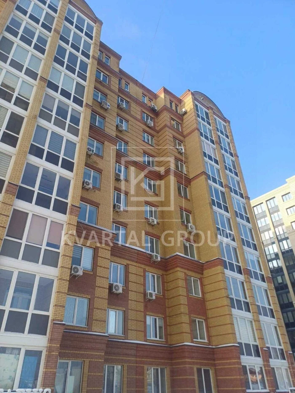 Продаж дворівневої квартири 160м.кв. з панорамним видом ЖК Ц