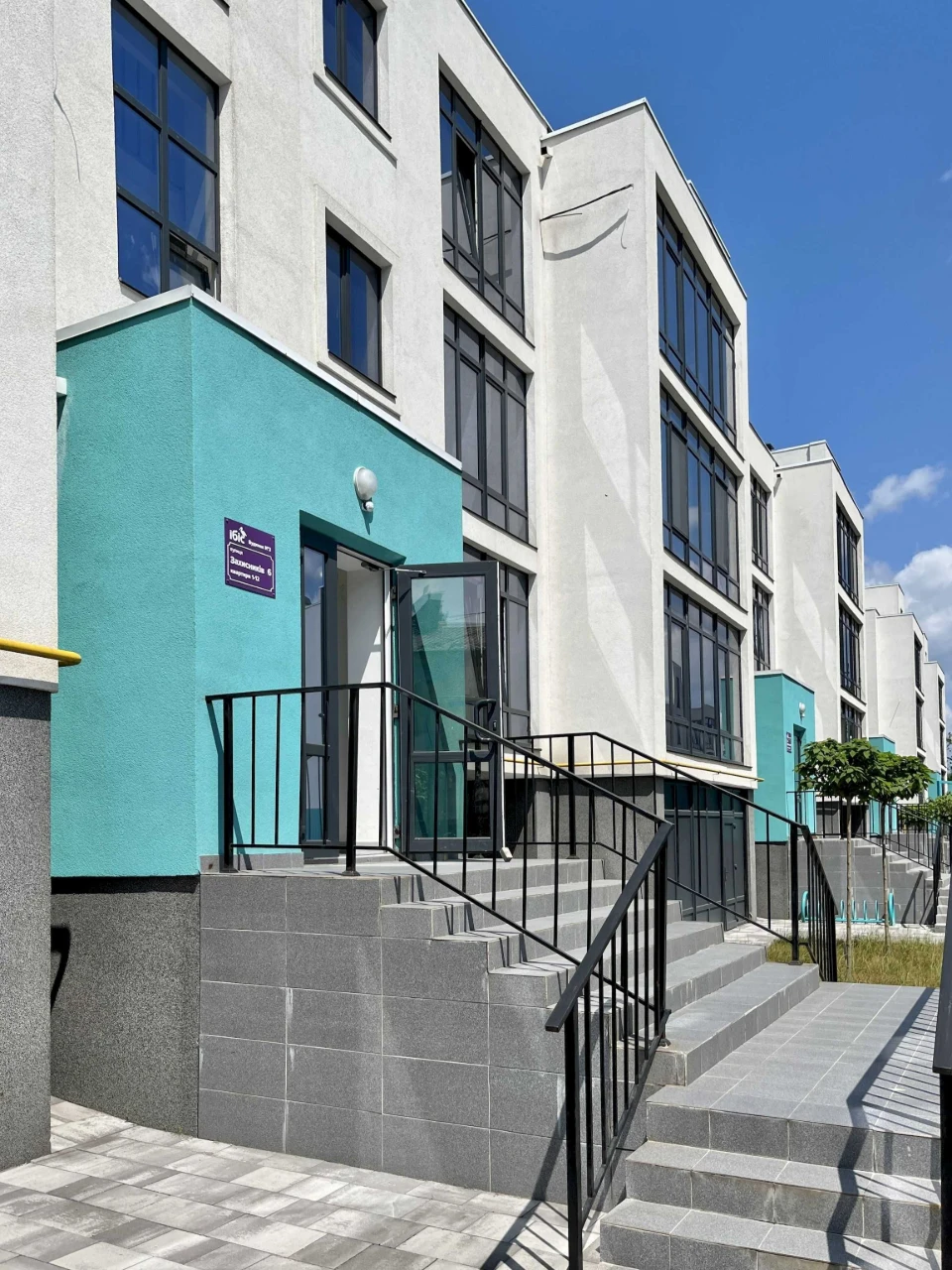 3-кімнатна квартира 85 кв.м, 4 поверх. Газове опалення.