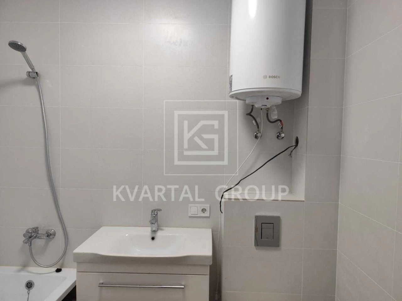 Продаж 2к квартири з ремонтом та підземним паркінгом! Мін. п