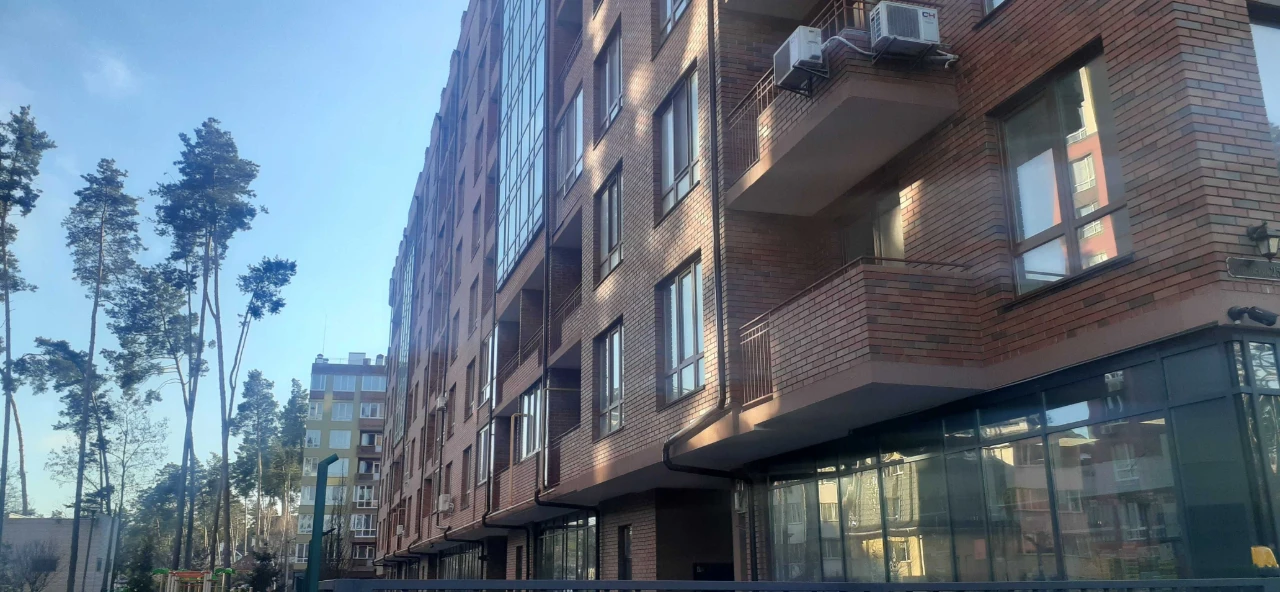 Продаж 2-кімнатній квартири з балкою поблизу Центрального