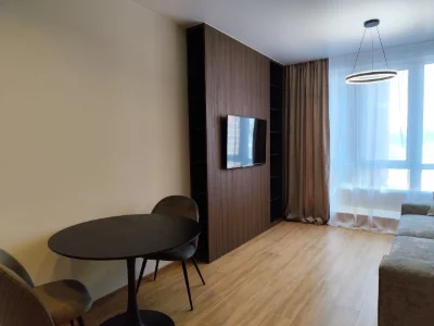 Two-bedroom apartments with designer renovation