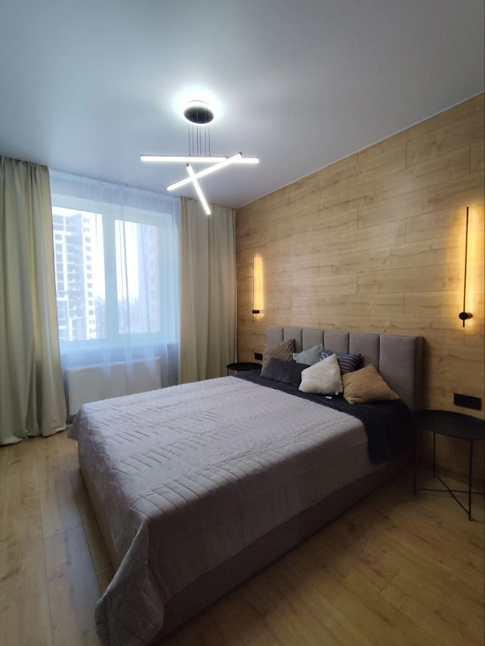 Two-bedroom apartments with designer renovation