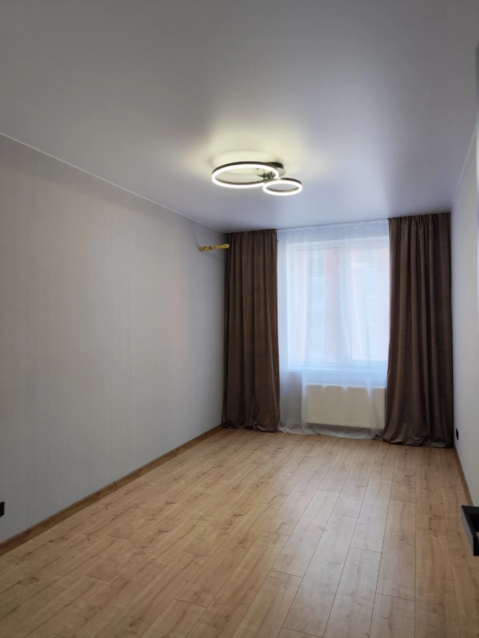 Two-bedroom apartments with designer renovation