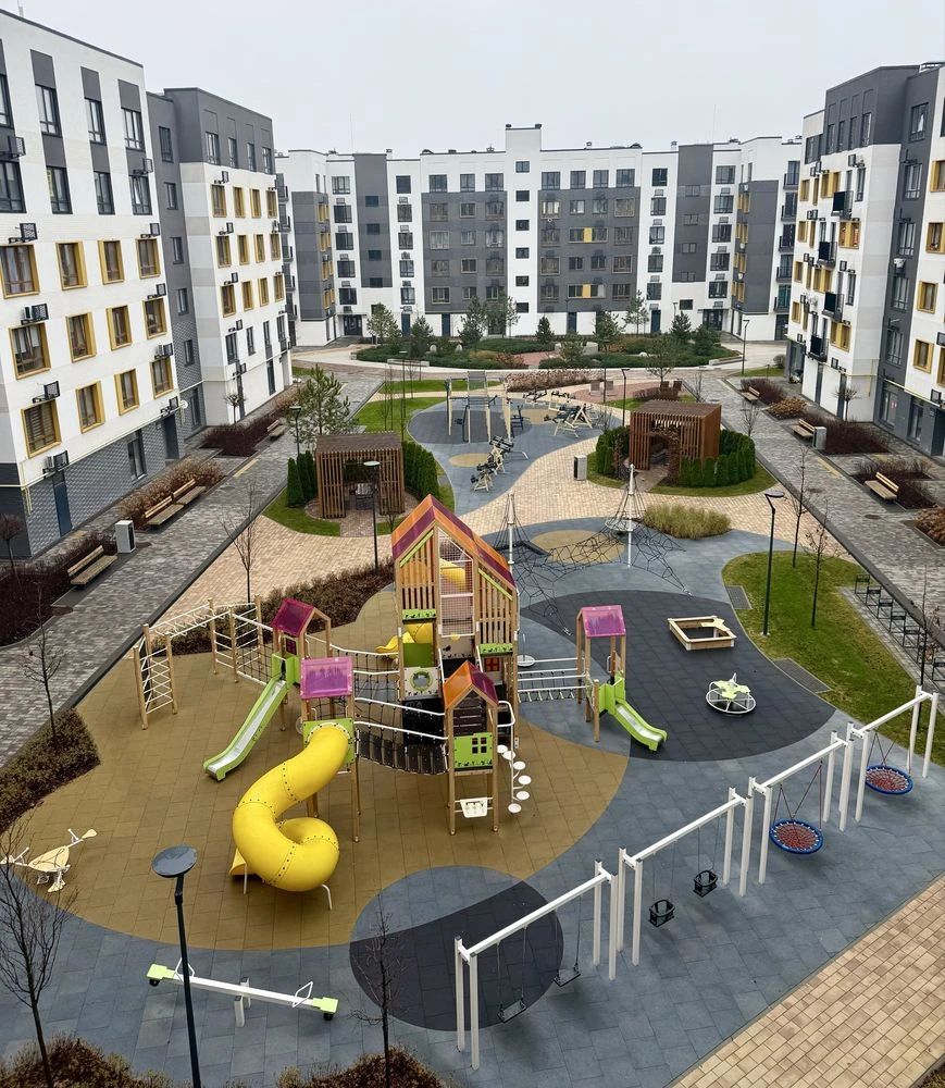 Квартира -студія в ЖК Молодість. Частковий ремонт