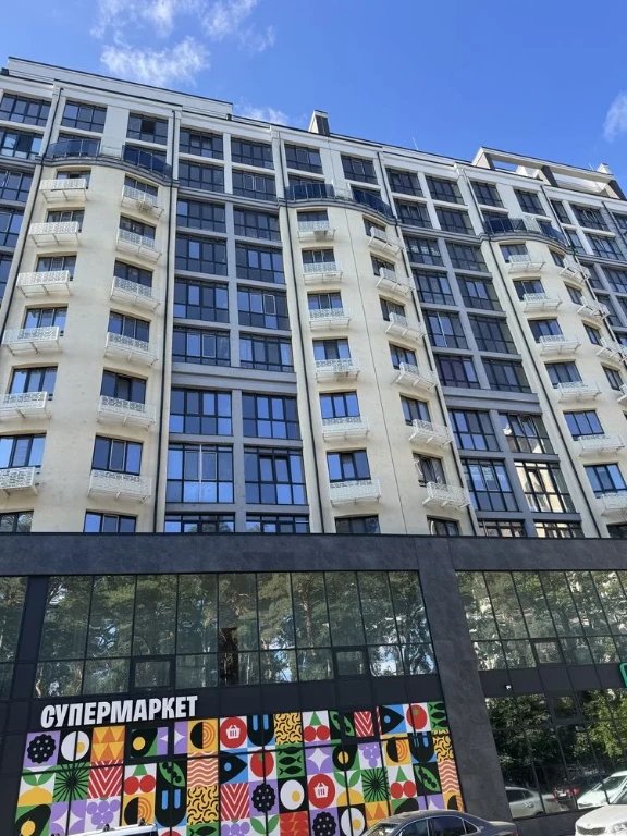 Продажа! Просторная квартира с панорамным видом в самом центре