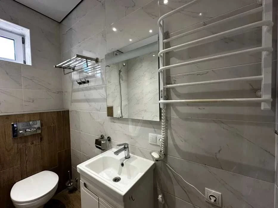 Euro 3-room apartment with designer renovation! Minimum furnishing