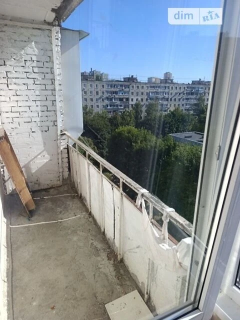Sale of 1-room apartment 33 sq. m on Akademika Bulakhovskoho St.