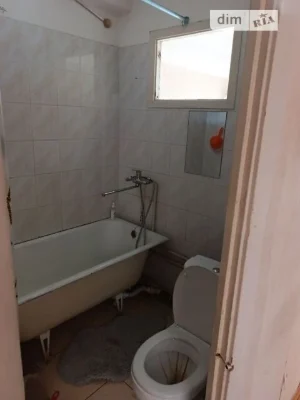 Sale of 1-room apartment 33 sq. m on Akademika Bulakhovskoho St.