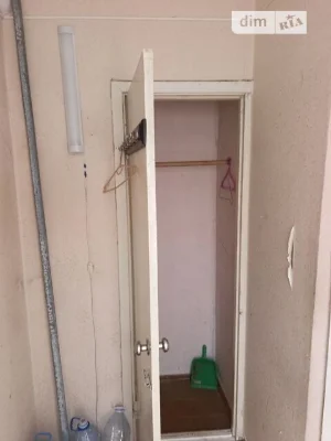Sale of 1-room apartment 33 sq. m on Akademika Bulakhovskoho St.