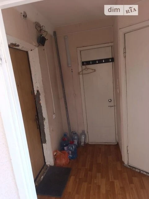 Sale of 1-room apartment 33 sq. m on Akademika Bulakhovskoho St.