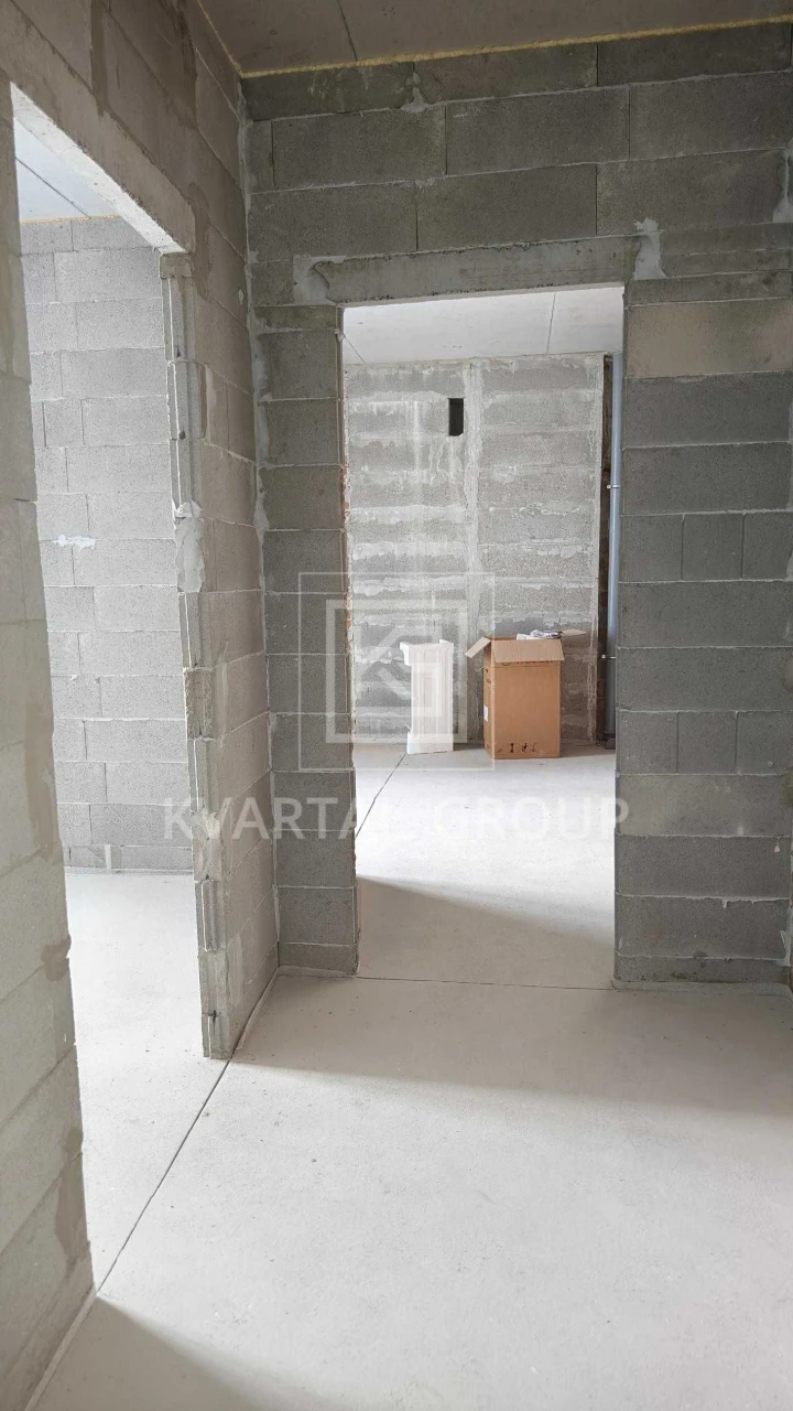 For Sale: 1-Bedroom Apartment in the Synergia City Residential Complex with a View of the Promenade