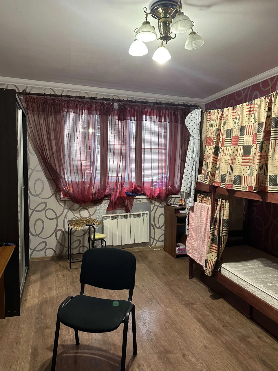 Продається 2-кімнатна квартира з ремонтом! Центральний парк