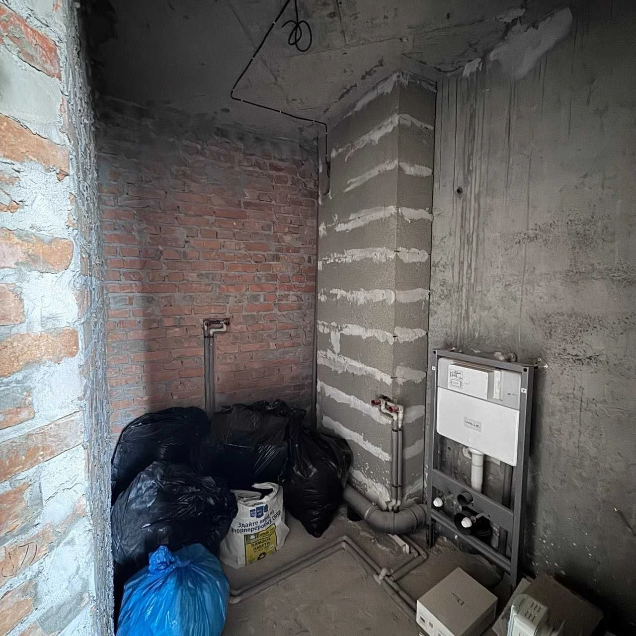 Трехкомнатная трехэтажная, газ, 2%!