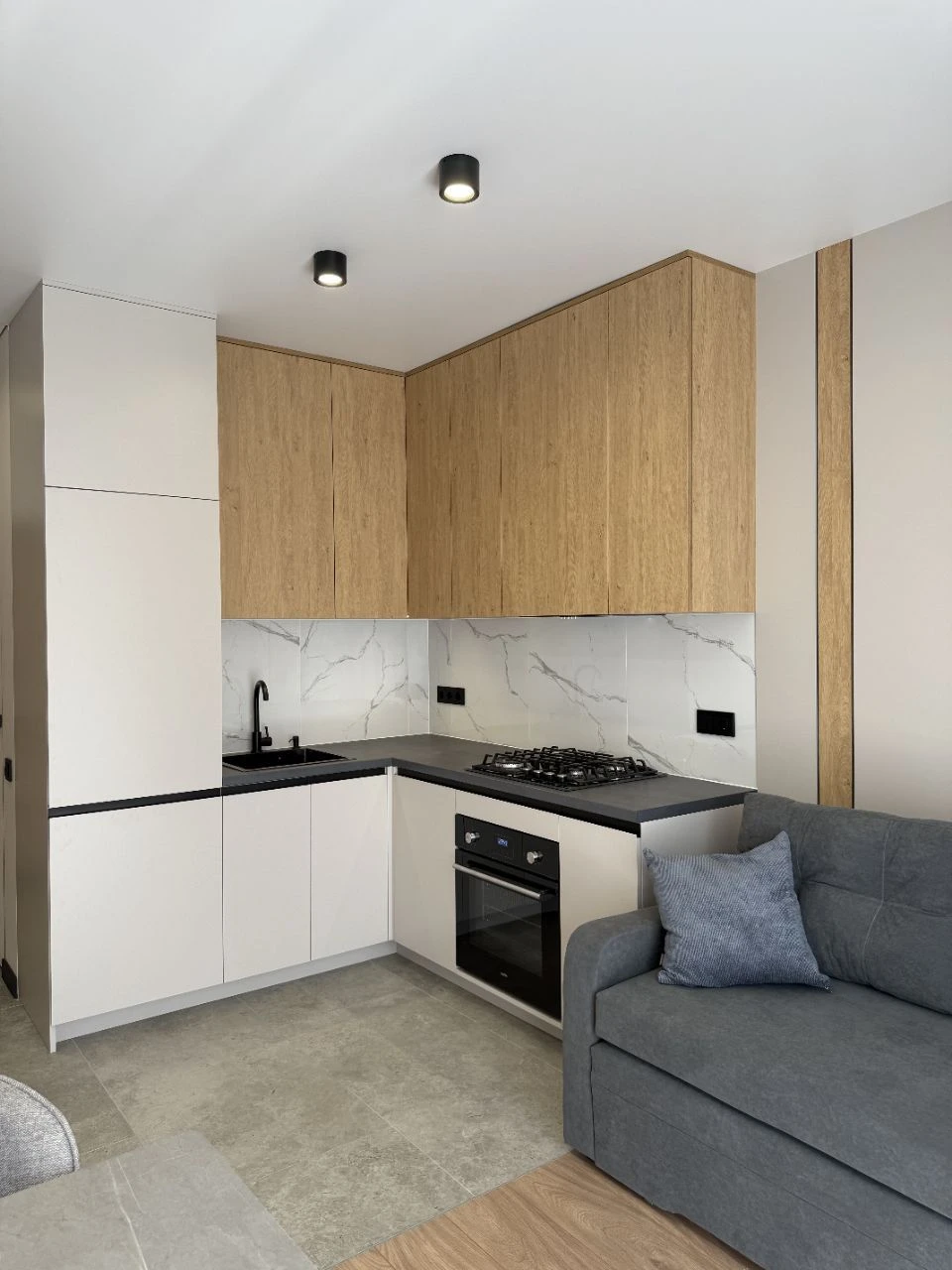 Ready-to-move-in Euro 2-room apartment in "Synergi City" residential complex