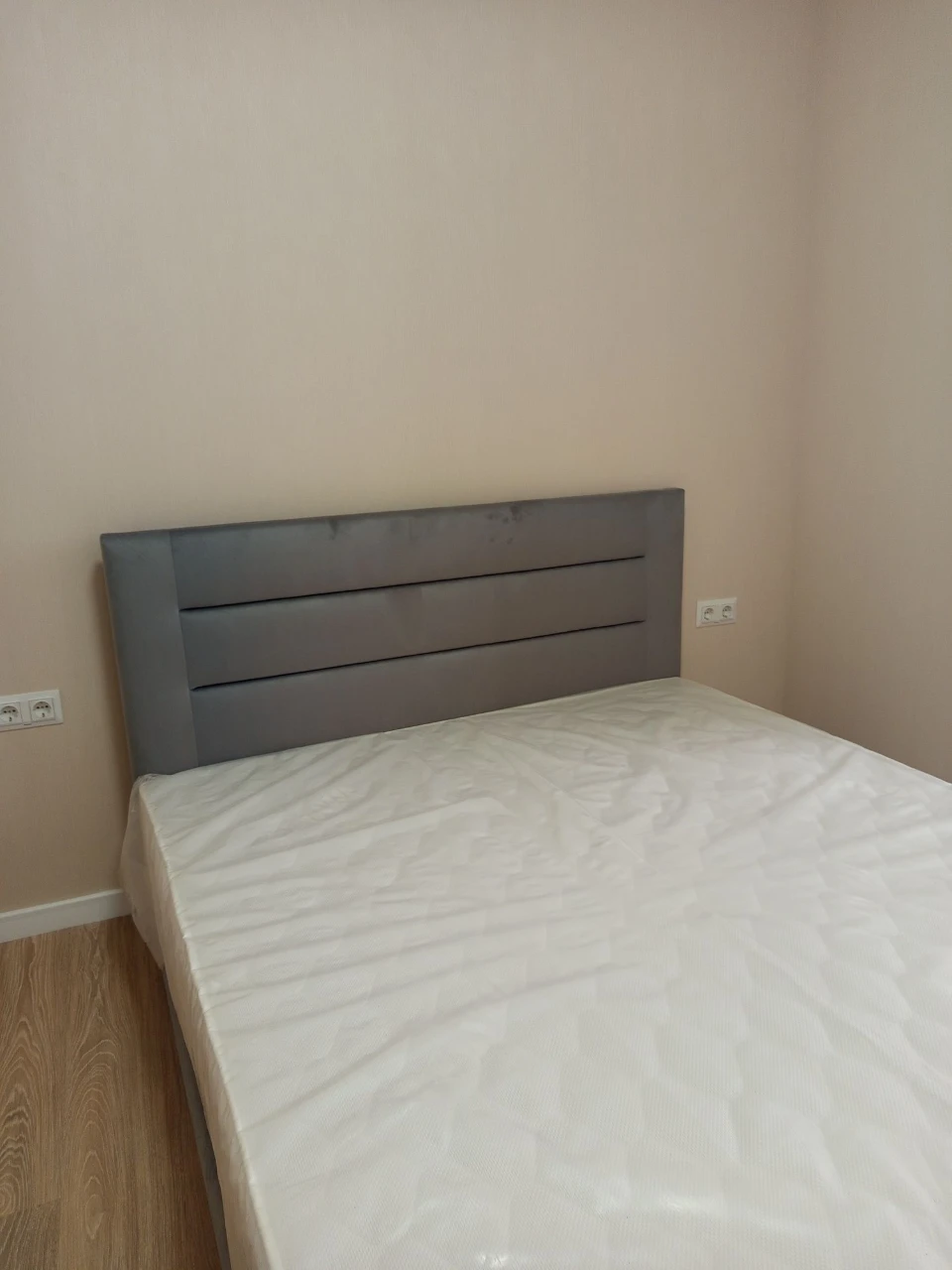 One-Bedroom Apartment under єОселю Without Commission