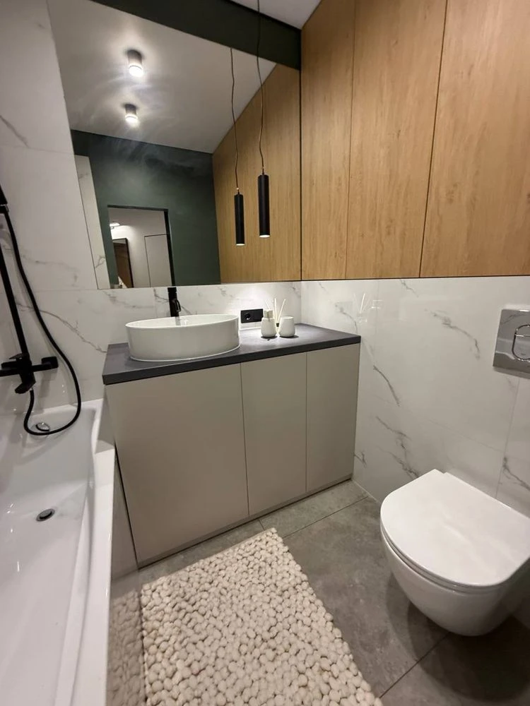 Designer Euro 2-bedroom apartment in Synergy City residential complex