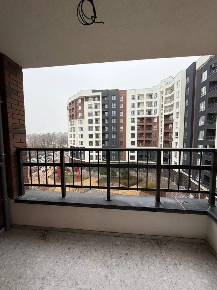 Designer Euro 2-bedroom apartment in Synergy City residential complex