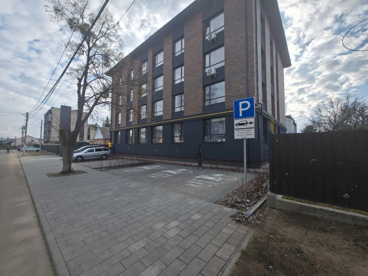 Продам 1-к квартиру з РЕМОНТОМ в центрі м. Ірпінь