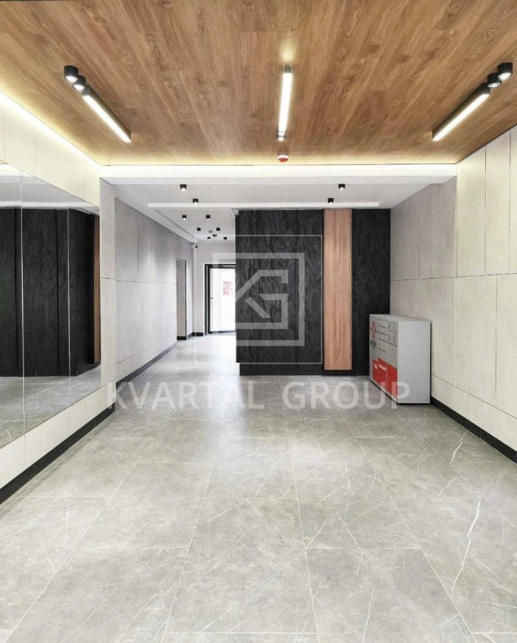 Designer renovation. European three-bedroom apartment near a park