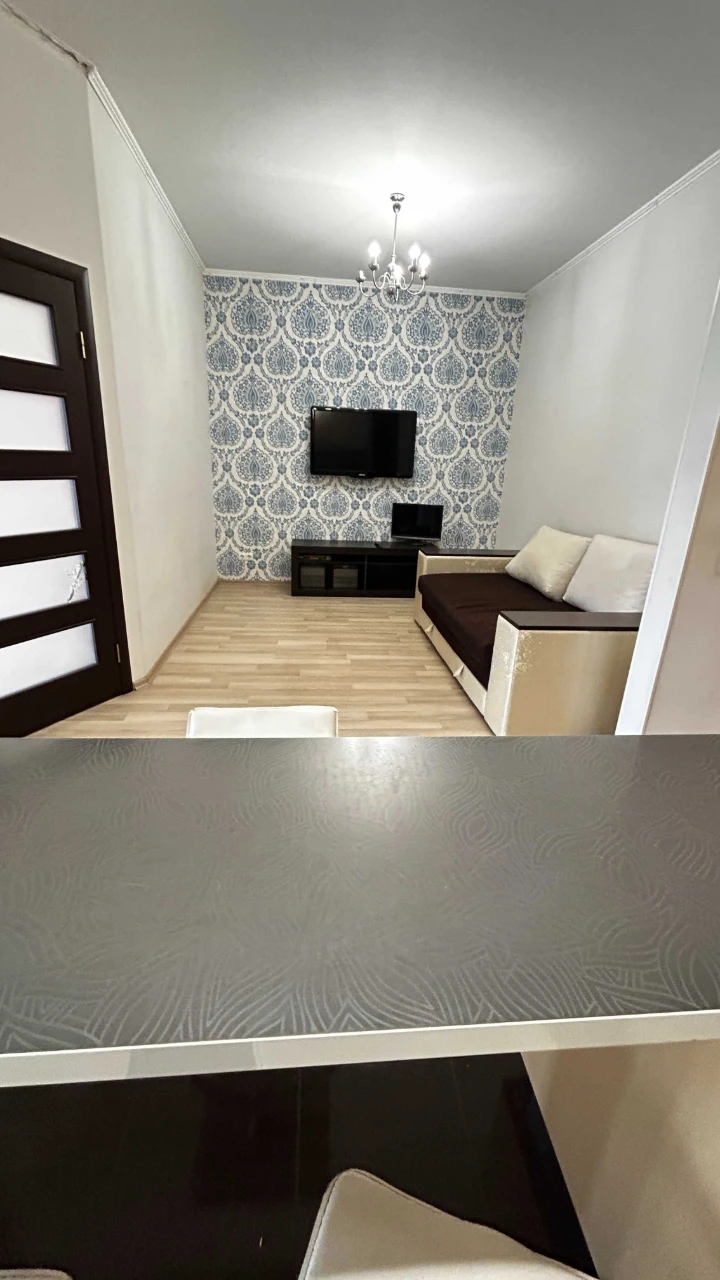 Apartment with renovation in the city center. Minimal renovation