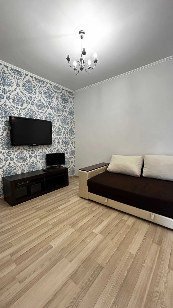 Apartment with renovation in the city center. Minimal renovation