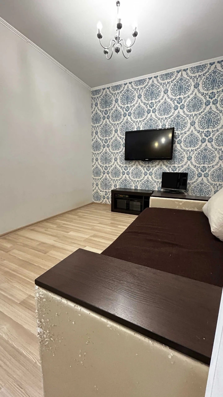 Apartment with renovation in the city center. Minimal renovation
