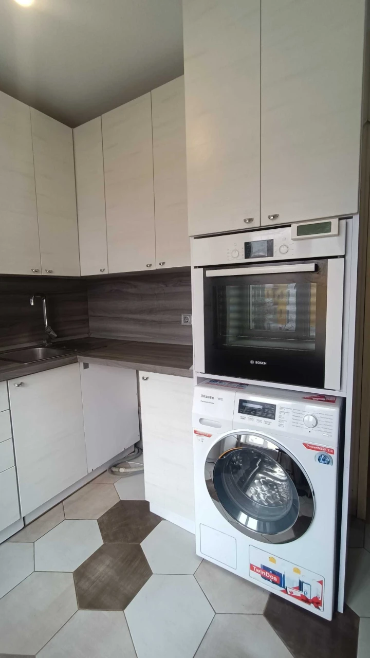 Продам 2к з ремонтом.Сертифікат