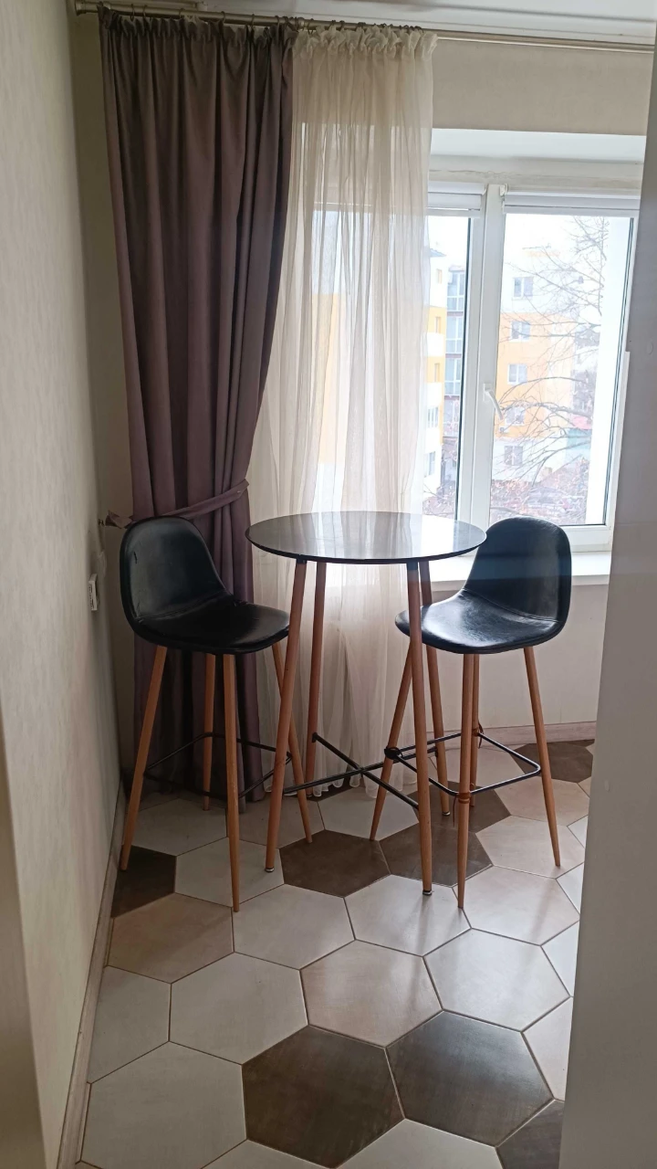 Продам 2к з ремонтом.Сертифікат