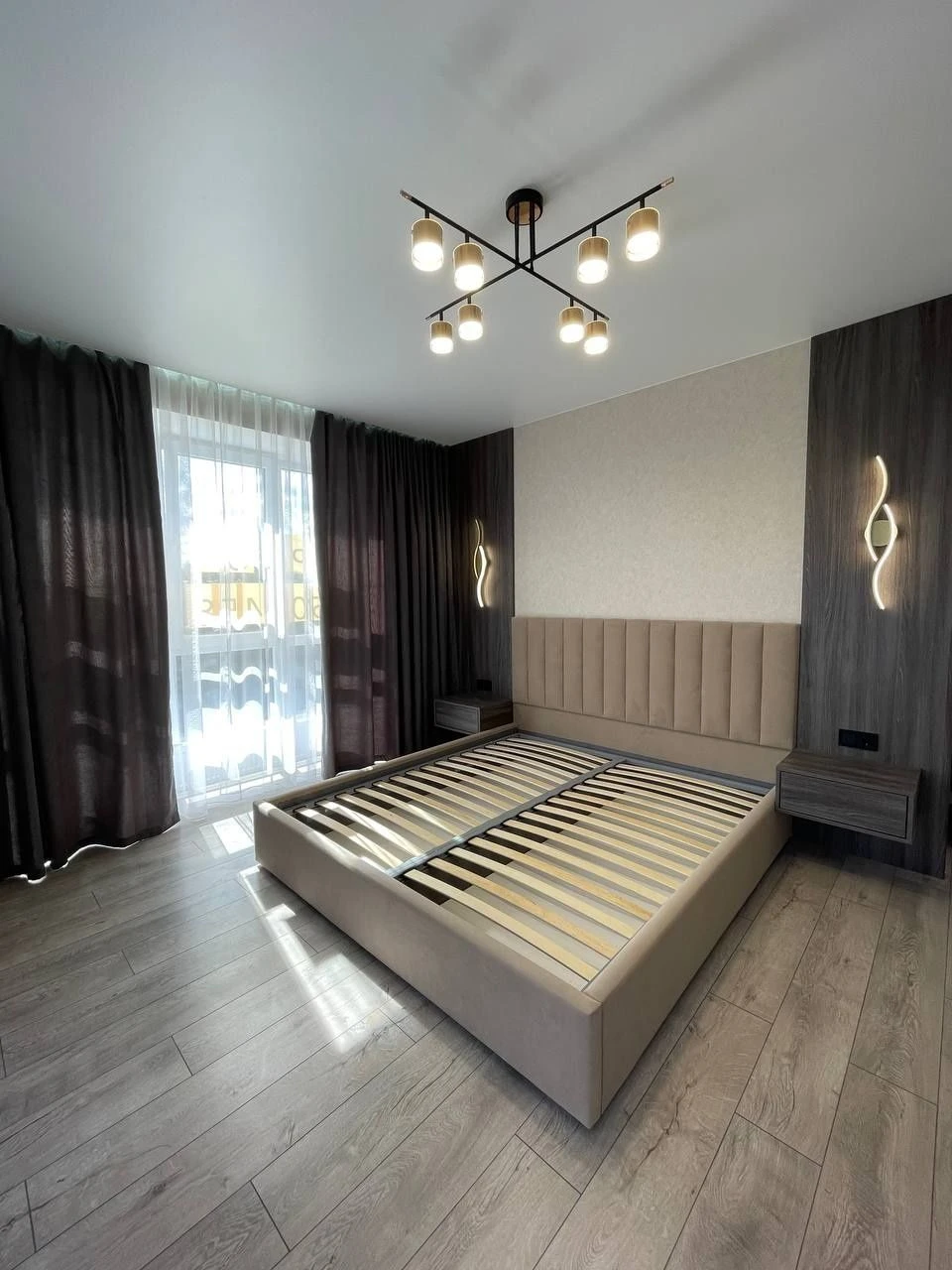 Продаж 2к квартири в центрі міста, вигляд на парк. Новий рем