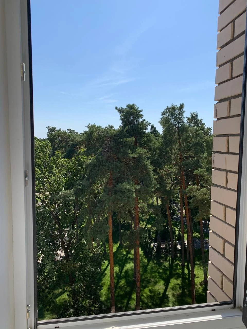 Продаж 2к квартири в центрі міста, вигляд на парк. Новий рем