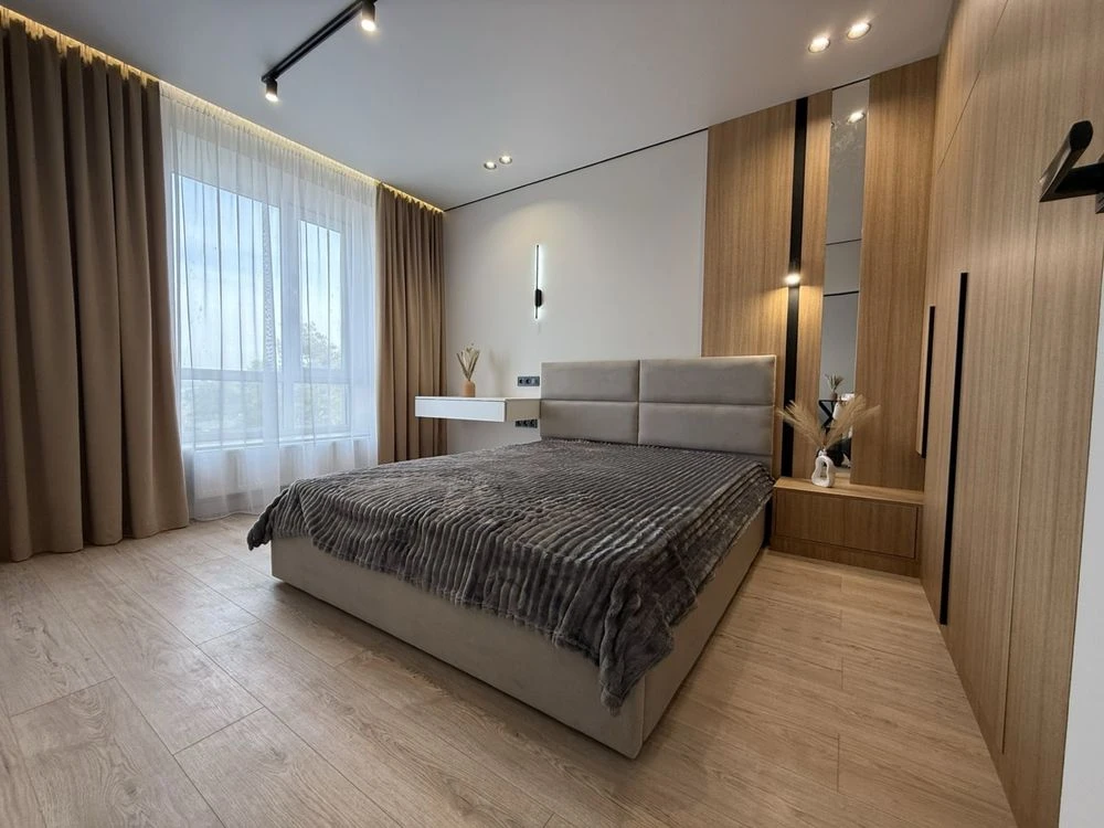 Great apartment! New euro 2-bedroom apartment in the best district! New P27 building