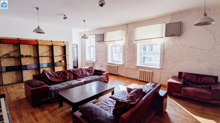 2-room apartment 90 m² for sale, Yaroslavskaya Street, 10