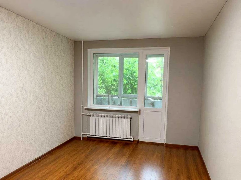 Apartment. Kharkiv, Parachutistiv St.