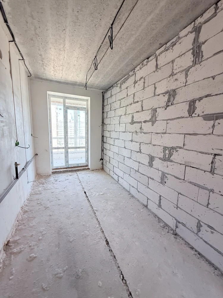 Продаж 2-кімнатна квартира з частковим ремонтом! Газ! Балкон! Єоселя, сертифі