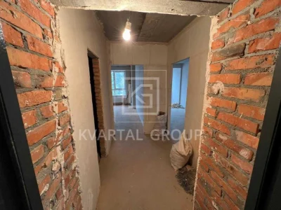 Продаж великої 1к квартири 41.8м.кв. в ТОПОВІЙ локації міста
